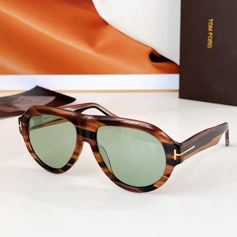 TOM FORD